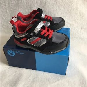 Toddler boys stride rite sneakers 7